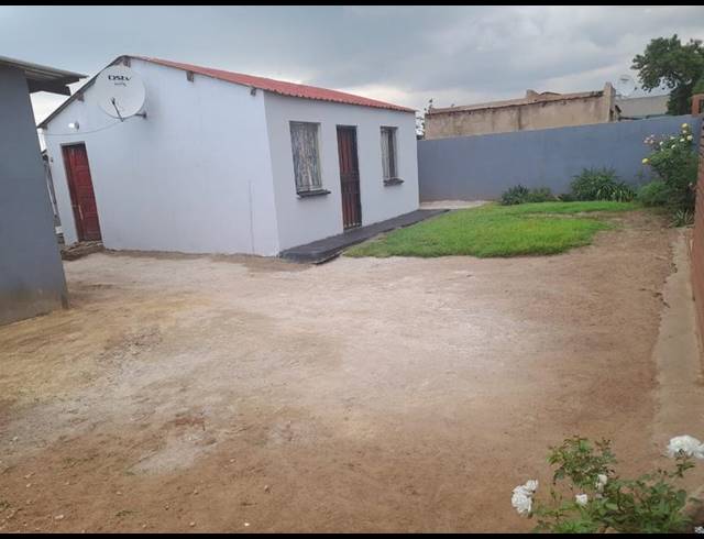 2 BEDROOM HOUSE FOR SALE IN PALM RIDGE